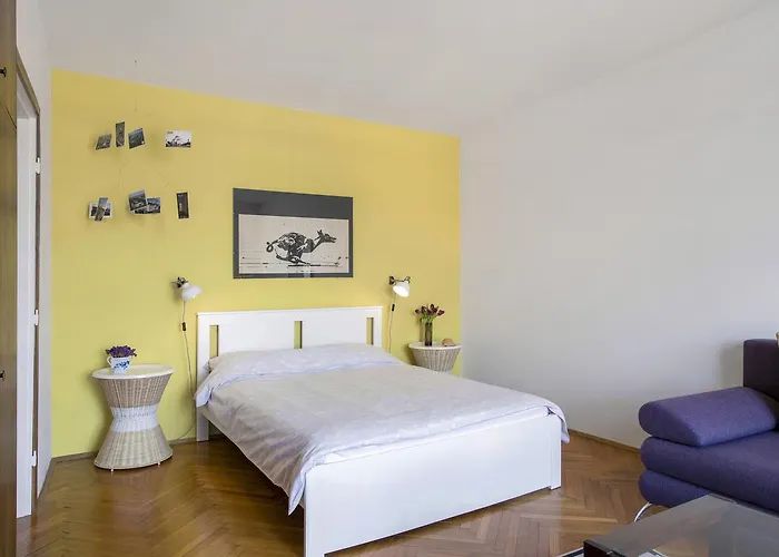 Apartment Downtown Atelje